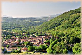 Vue générale d'Alet et de la vallée
